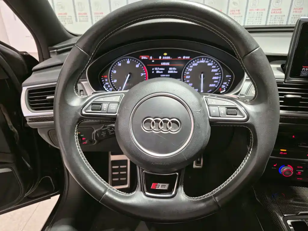 Audi S6 2015 — фото 7