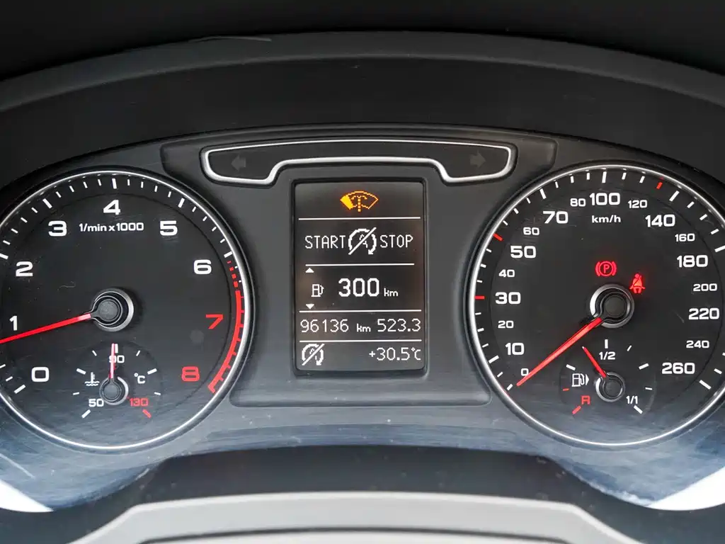 Audi Q3 2014 — фото 13