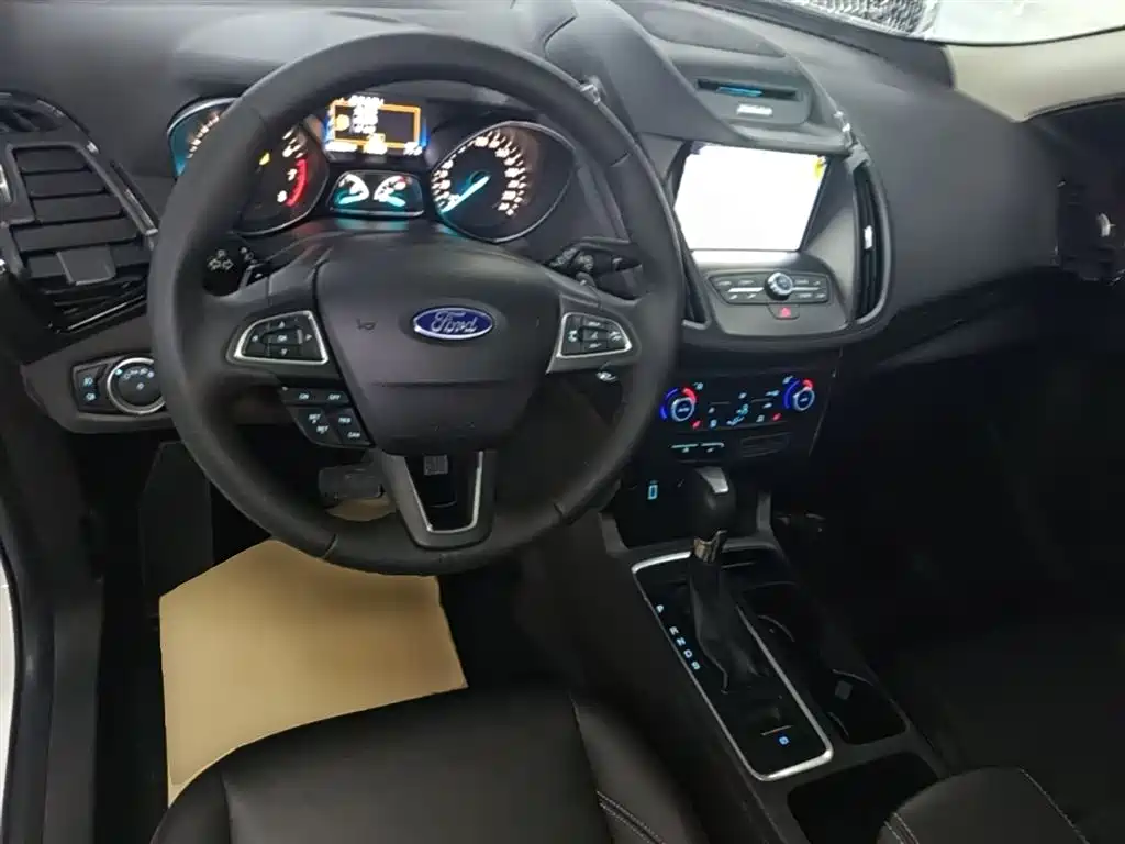 Ford Kuga 2017 — фото 10