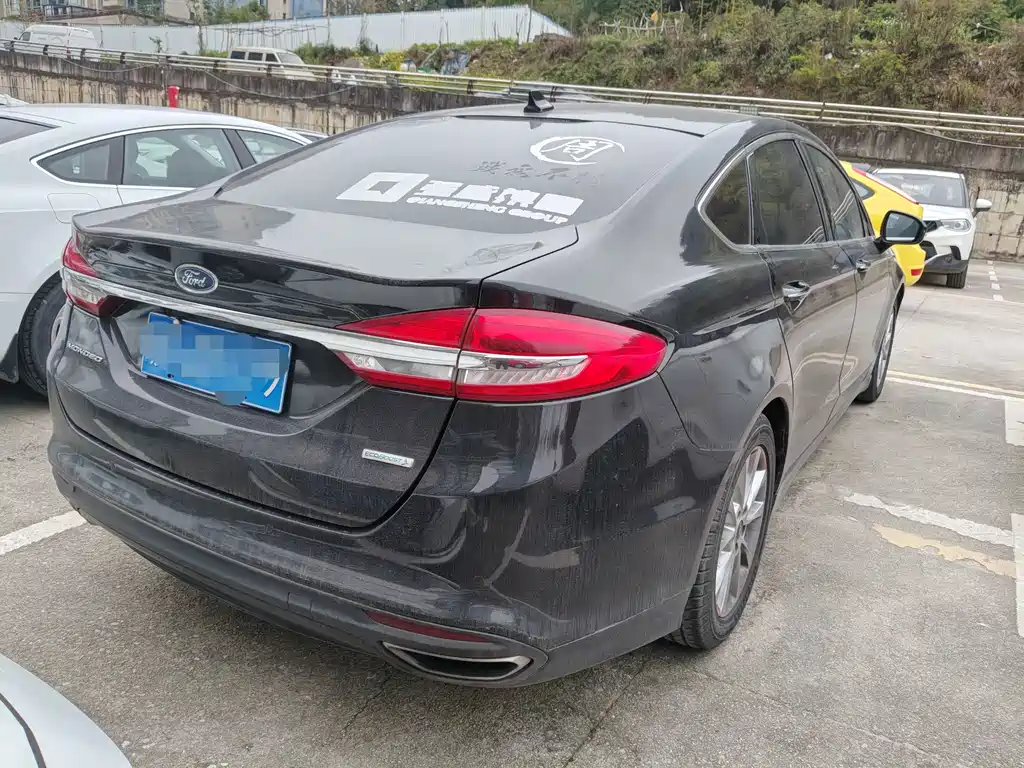 Ford Mondeo 2017 — фото 19