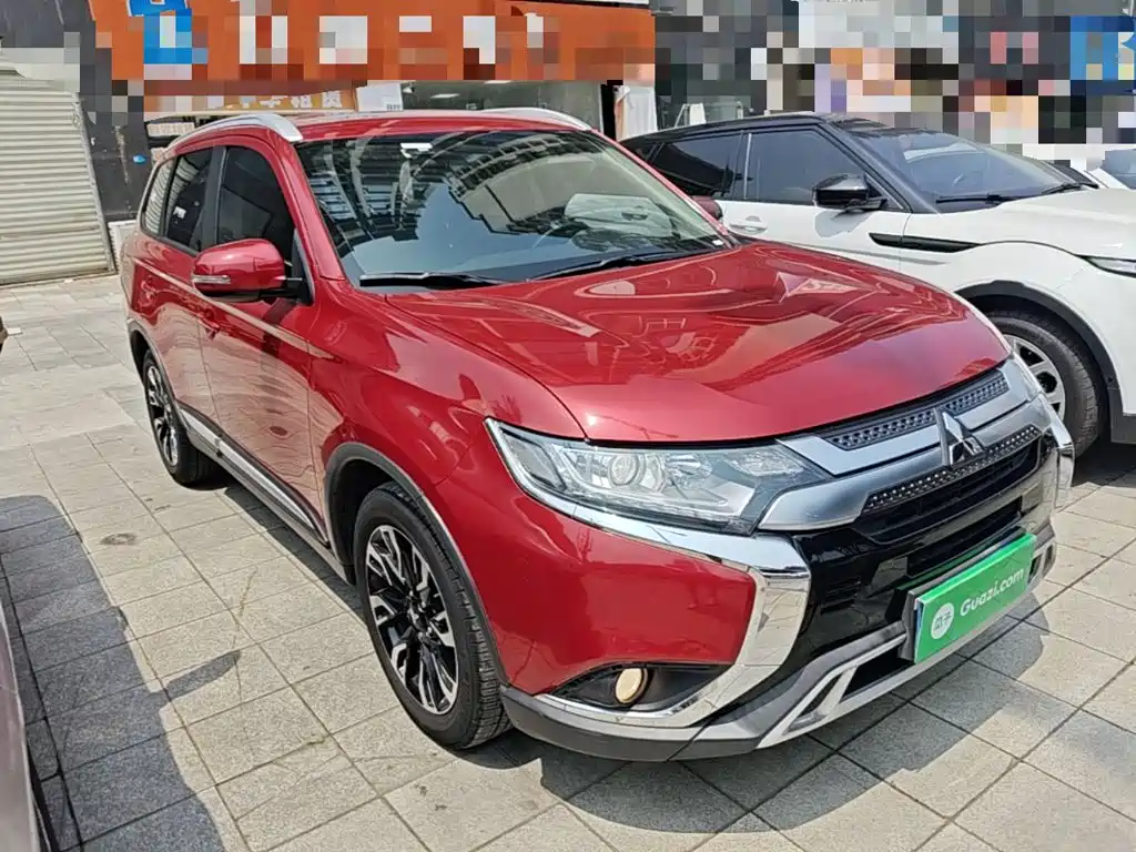 Mitsubishi Outlander 2020 — фото 4