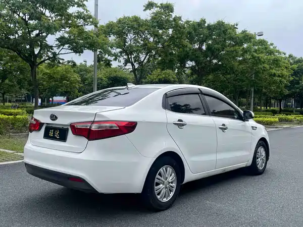 Kia K2 2014