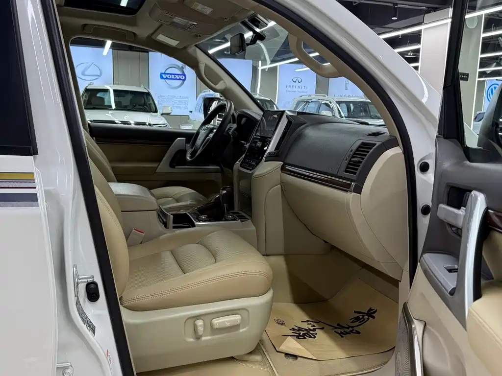 Toyota Land Cruiser 2019 — фото 17