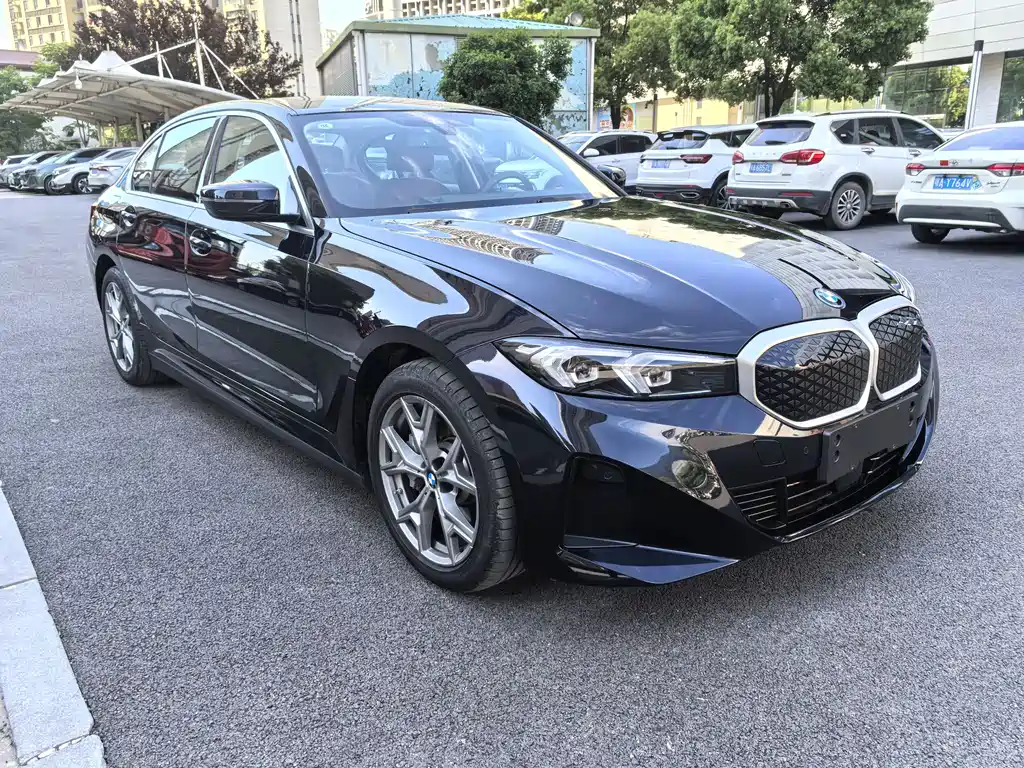 BMW i3 2025 — фото 3