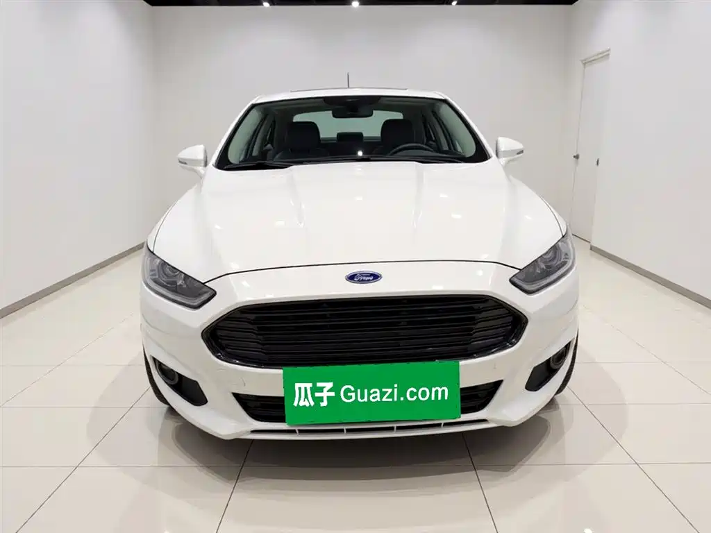 Ford Mondeo 2014 — фото 24