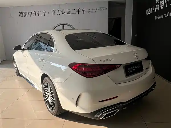 Mercedes-Benz C-Class 2024