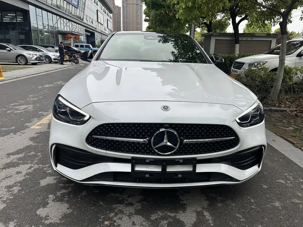 Mercedes-Benz C-Class 2023 — фото 2