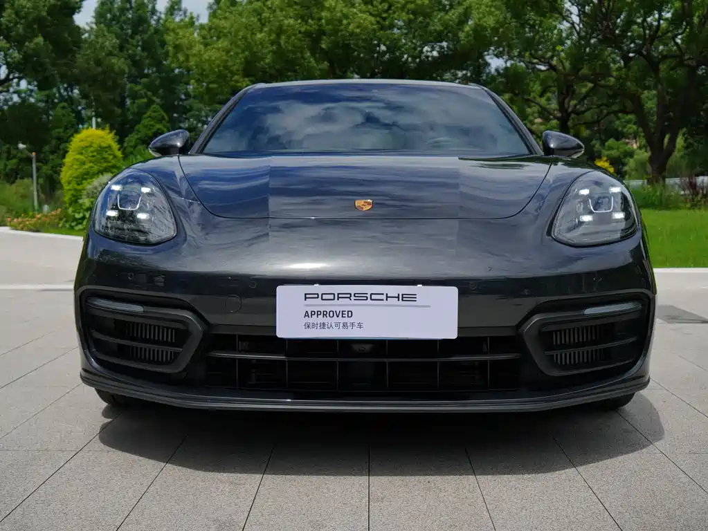 Porsche Panamera 2022
