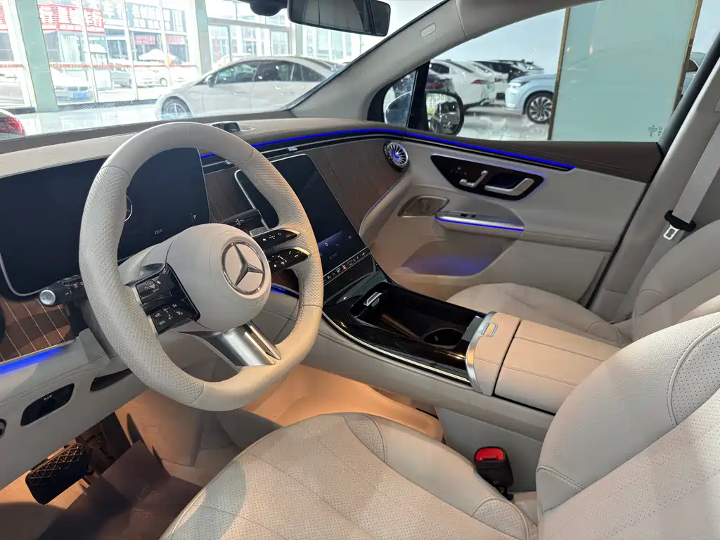 Mercedes-Benz EQE SUV 2023