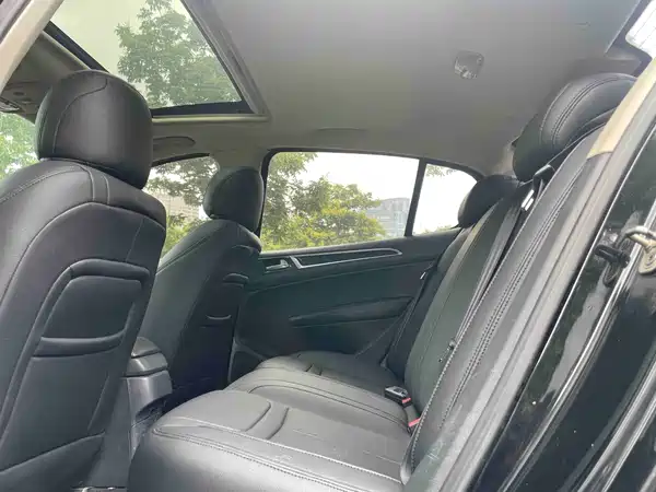 Peugeot 308 2015