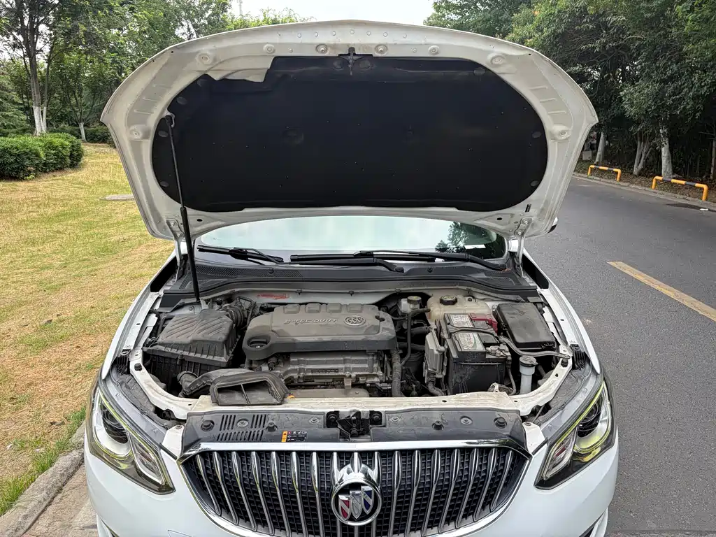 Buick Excelle 2015 — фото 10