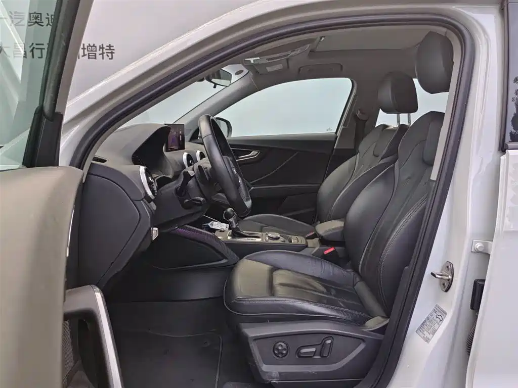 Audi Q2L 2023 — фото 13