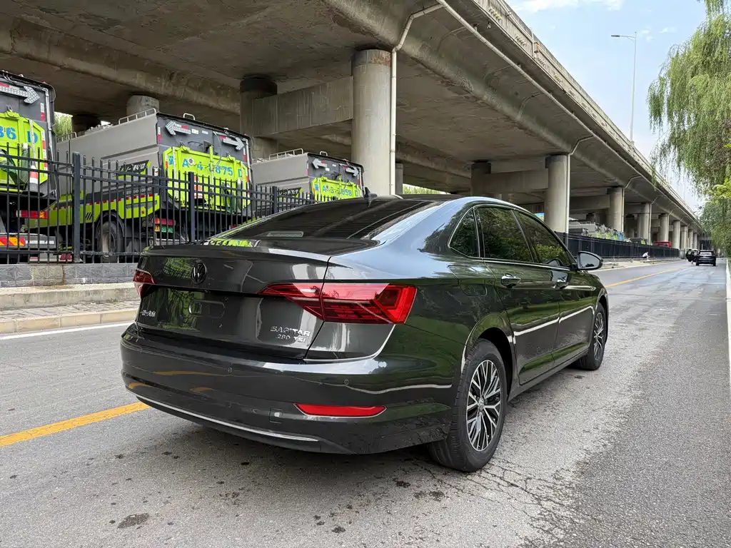 Volkswagen Sagitar 2021