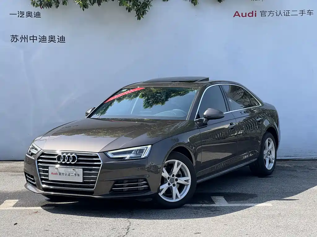 Audi A4L 2018 — фото 1