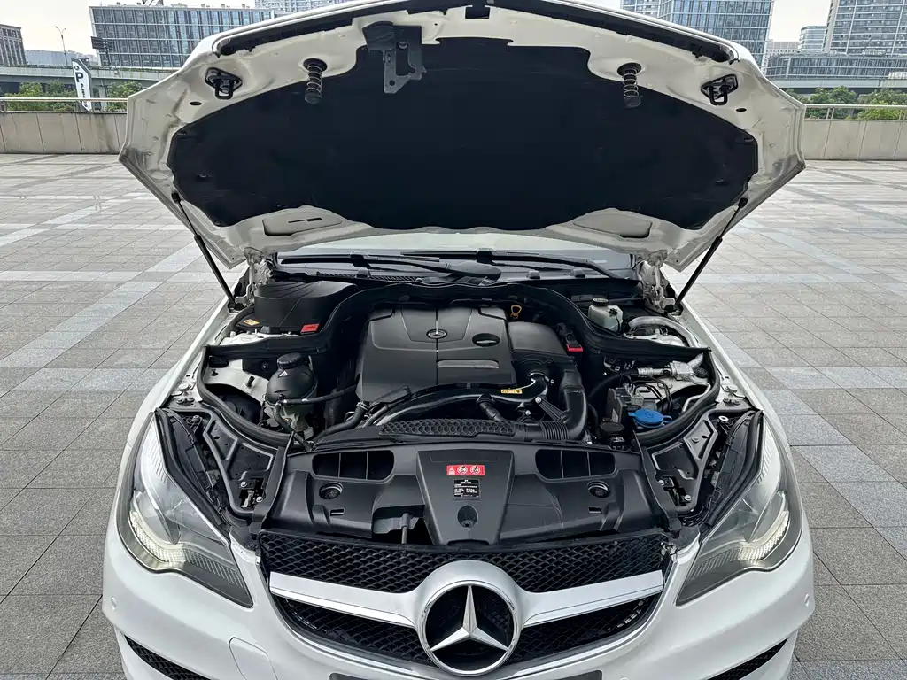 Mercedes-Benz E-Class 2014 — фото 25