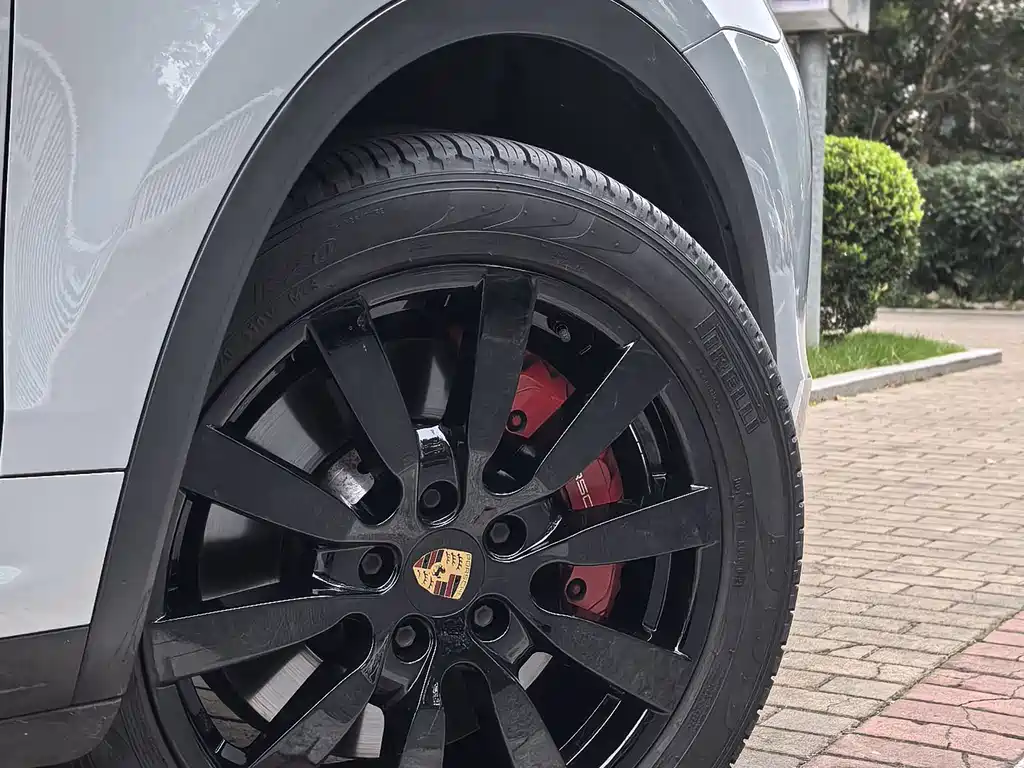 Porsche Cayenne 2015 — фото 16