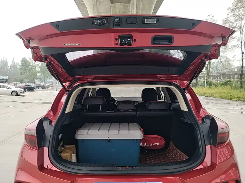 Geely Emgrand GS 2020 — фото 19