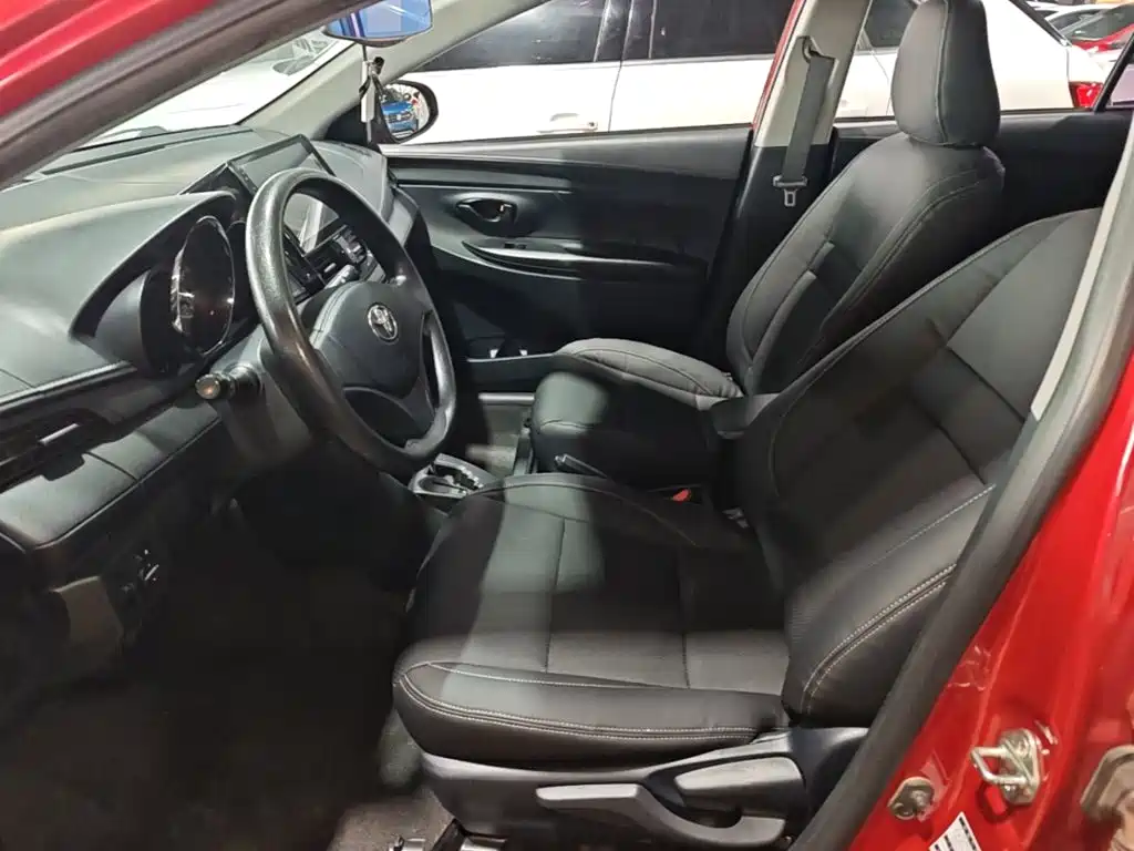 Toyota Yaris L 2016 — фото 15