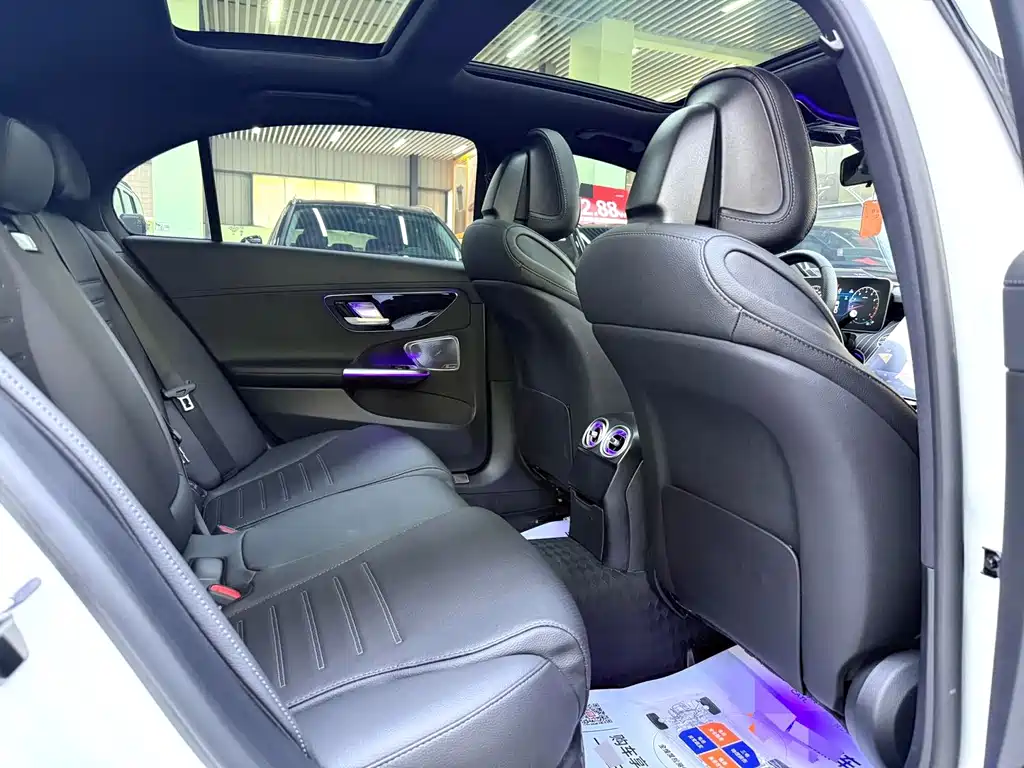 Mercedes-Benz C-Class 2024