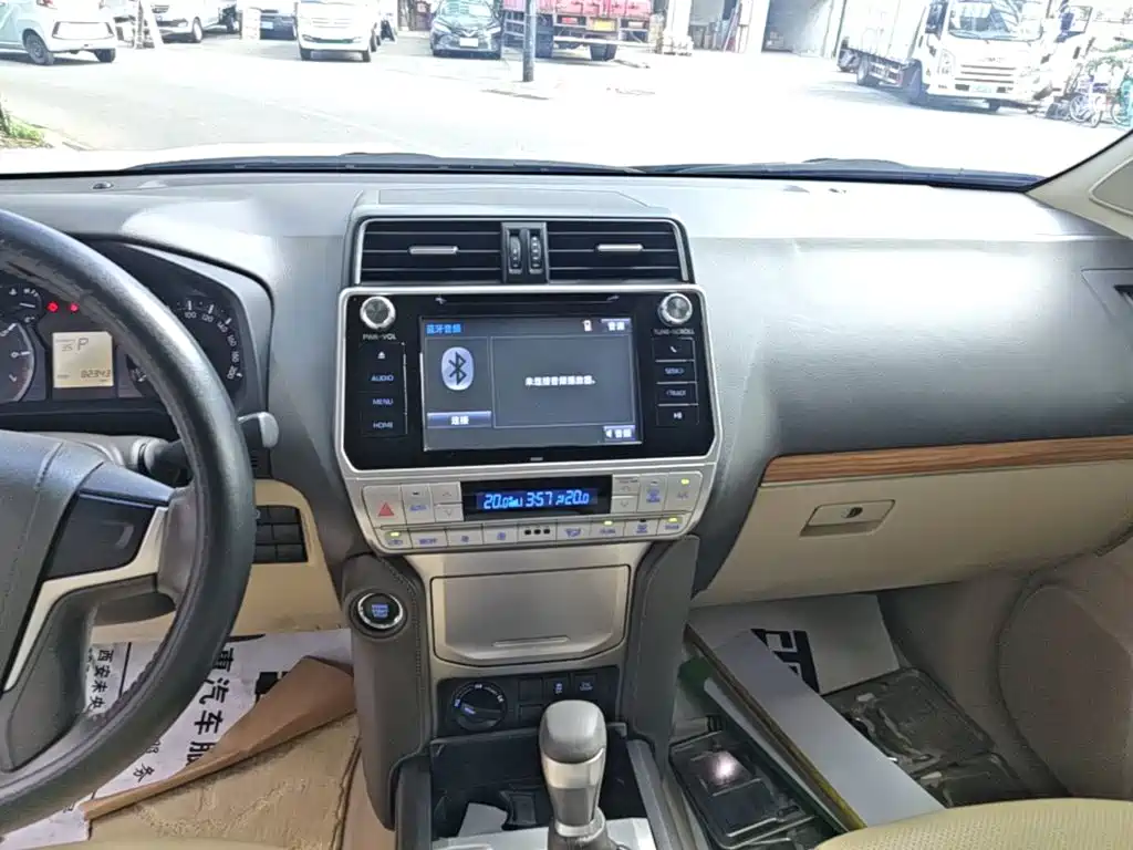 Toyota Prado 2018 — фото 13