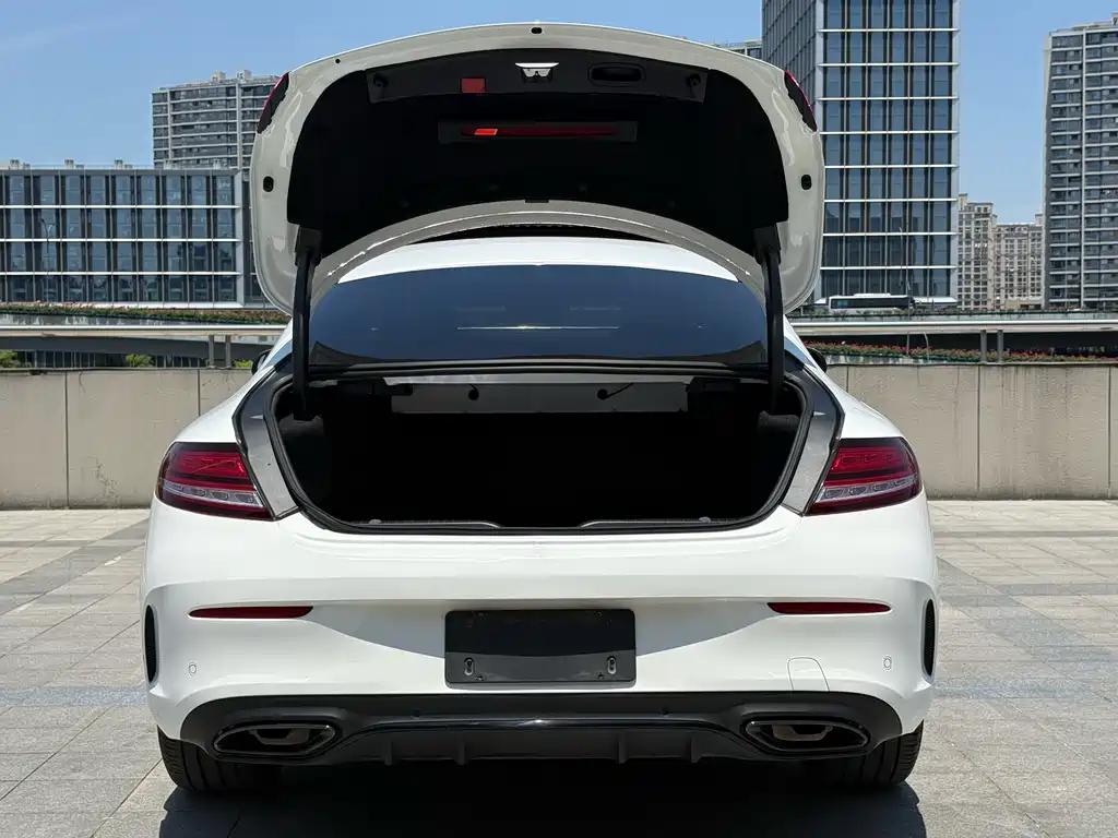 Mercedes-Benz C-Class 2023 — фото 7