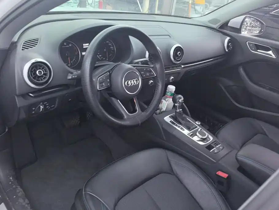 Audi A3 2019 — фото 12