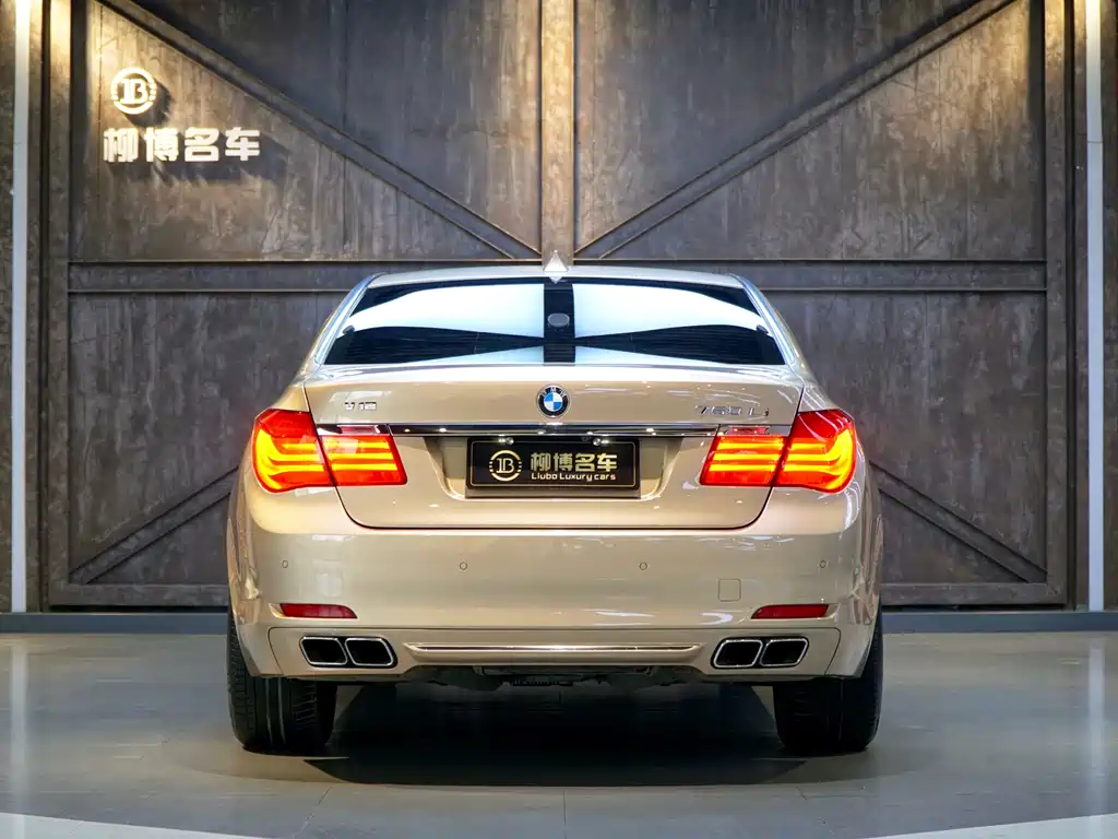 BMW 7 Series 2012 — фото 3