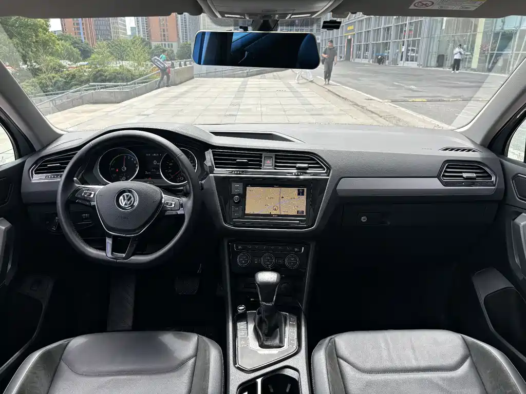 Volkswagen Tiguan L New Energy 2018 — фото 9