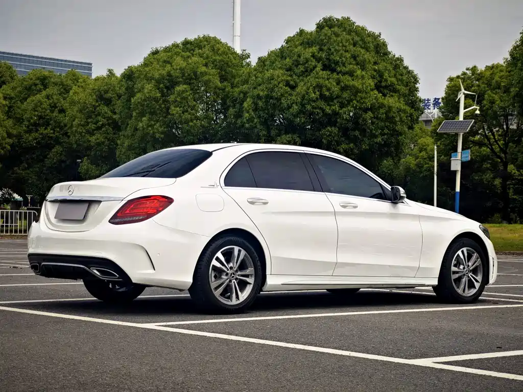 Mercedes-Benz C-Class 2020