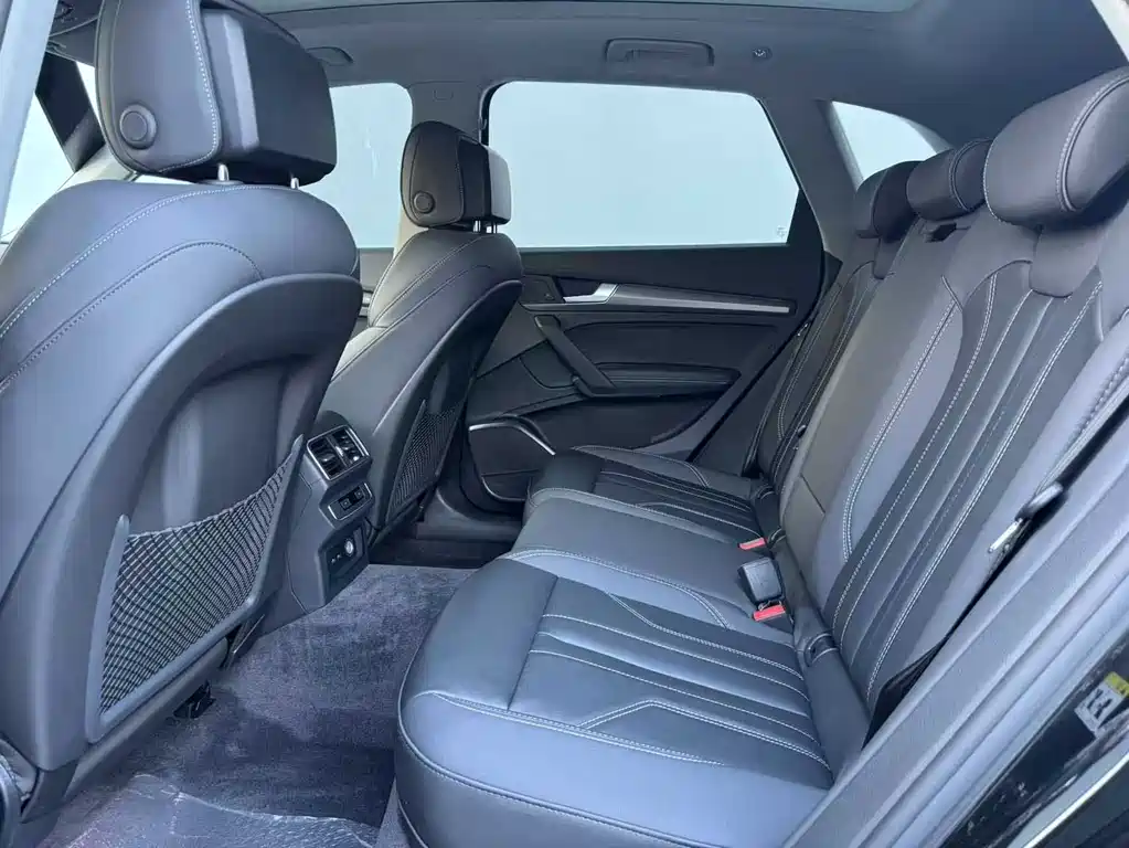 Audi Q5L 2023