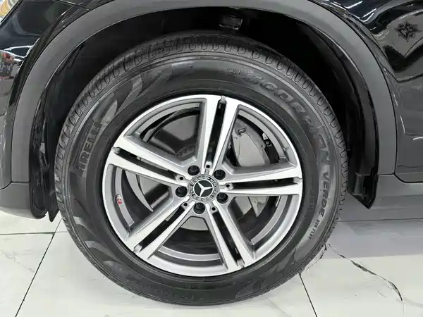 Mercedes-Benz GLC 2021