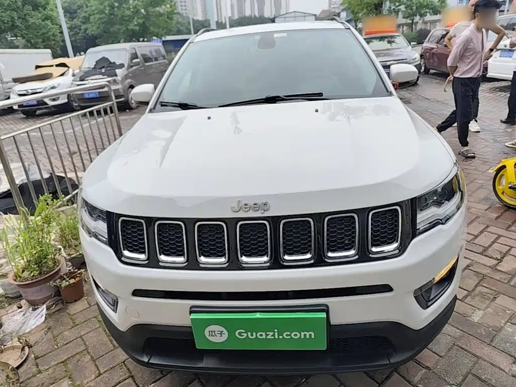 Jeep Compass 2018 — фото 3