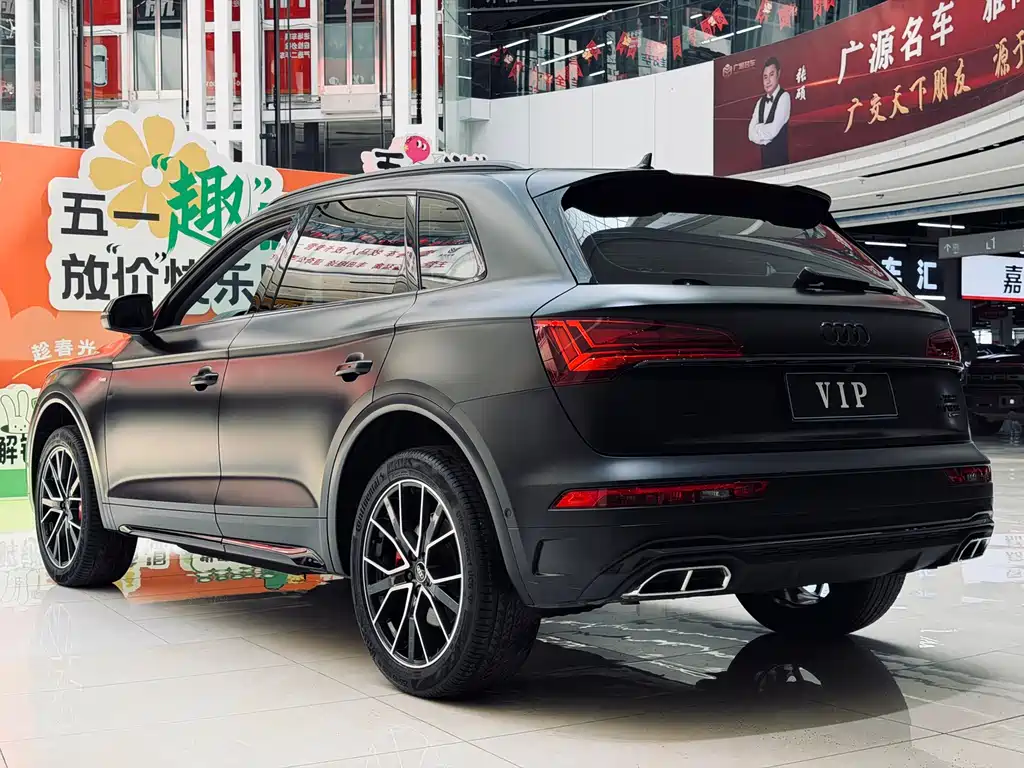 Audi Q5L 2023 — фото 13