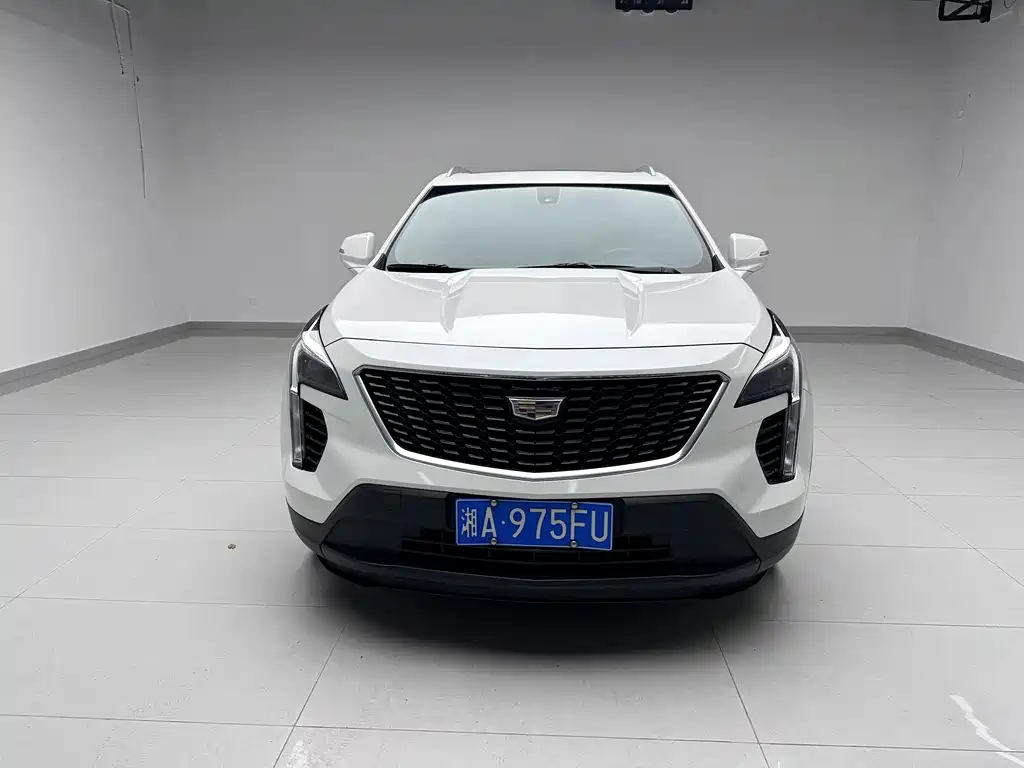 Cadillac XT4 2021 — фото 2