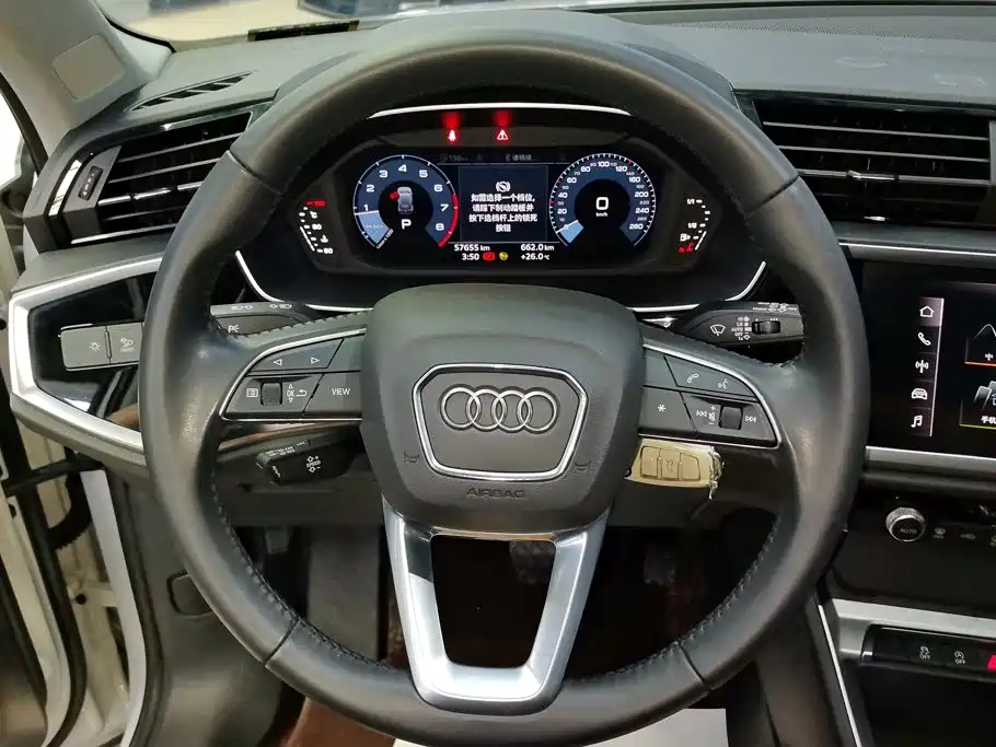 Audi Q3 2021 — фото 15