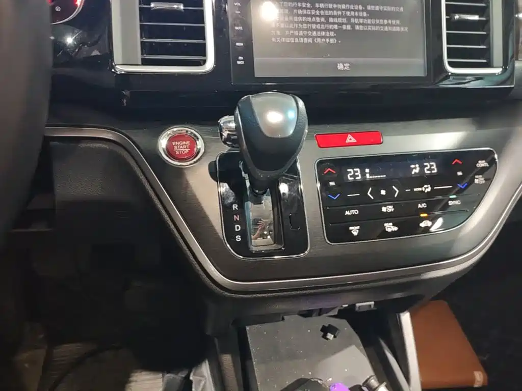 Honda Elysion 2018 — фото 14