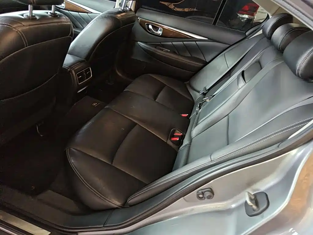 Infiniti Q50L 2015 — фото 17