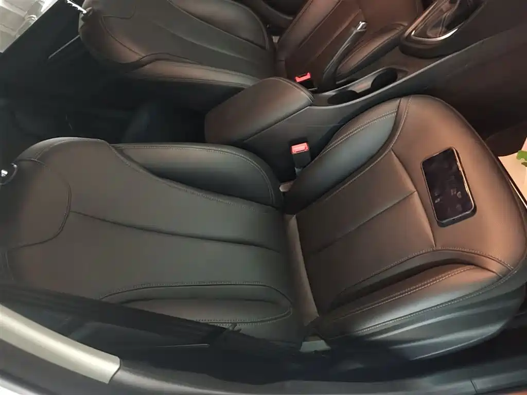Buick Excelle 2021 — фото 25