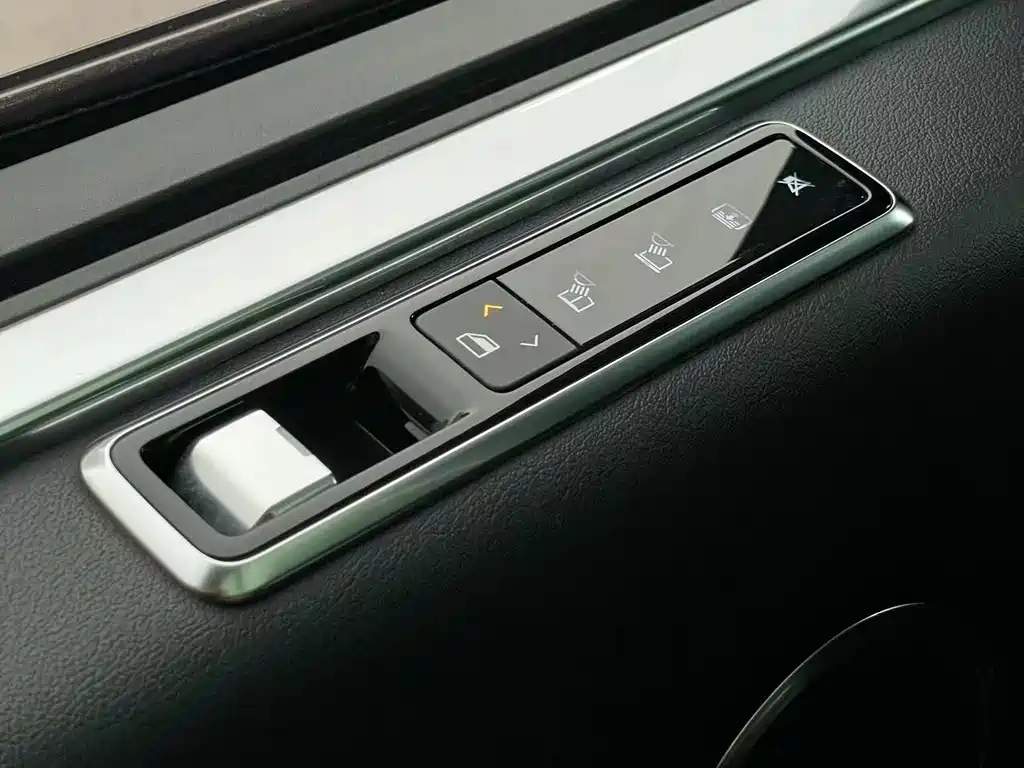 Land Rover Range Rover 2019 — фото 16