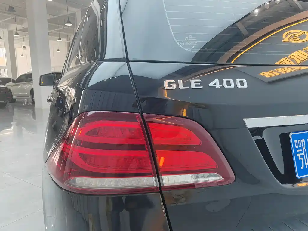 Mercedes-Benz GLE 2016 — фото 18