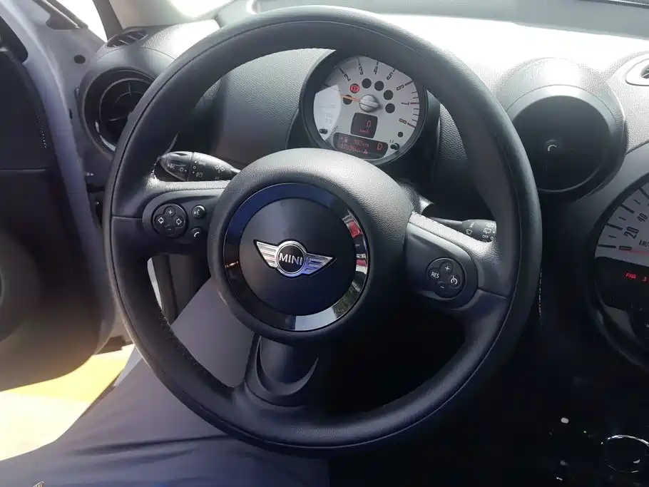 MINI Countryman 2014 — фото 15
