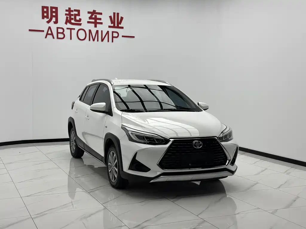 Toyota Yaris L 2022