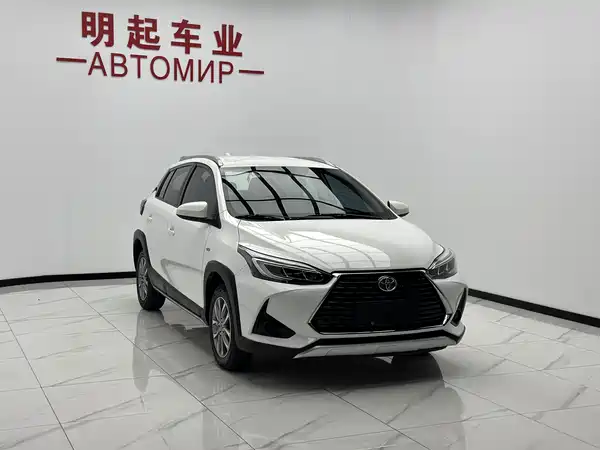 Toyota Yaris L 2022