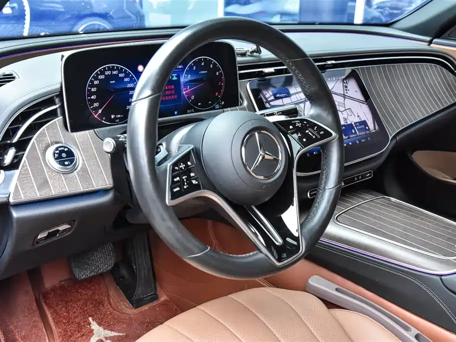 Mercedes-Benz E-Class 2024 — фото 10