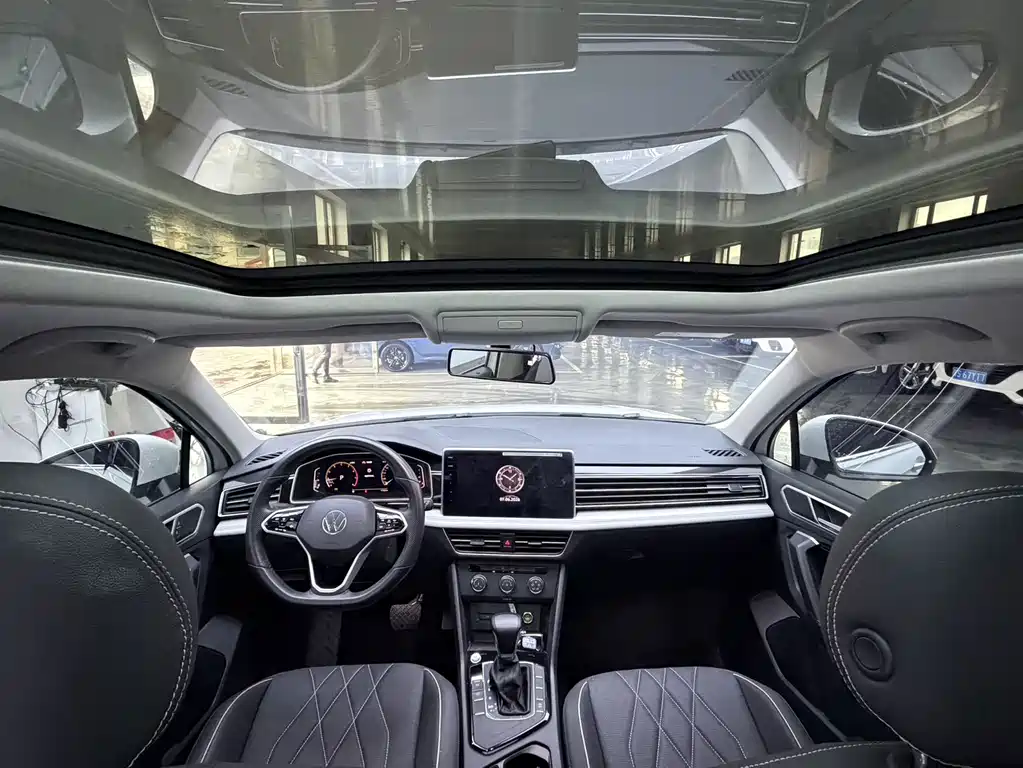 Volkswagen Tiguan L 2023 — фото 11