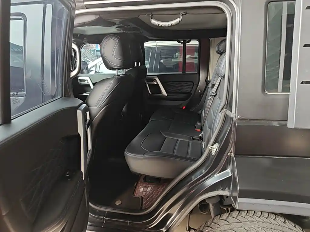 BAIC BJ40 2023 — фото 17