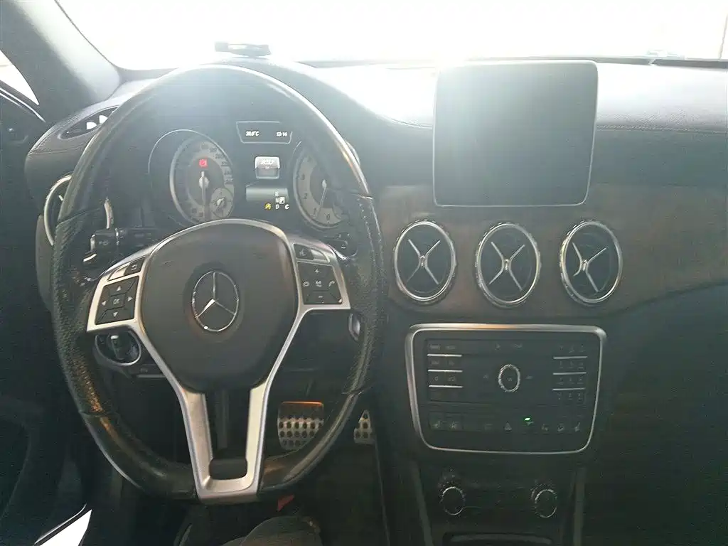 Mercedes-Benz GLA 2017 — фото 10