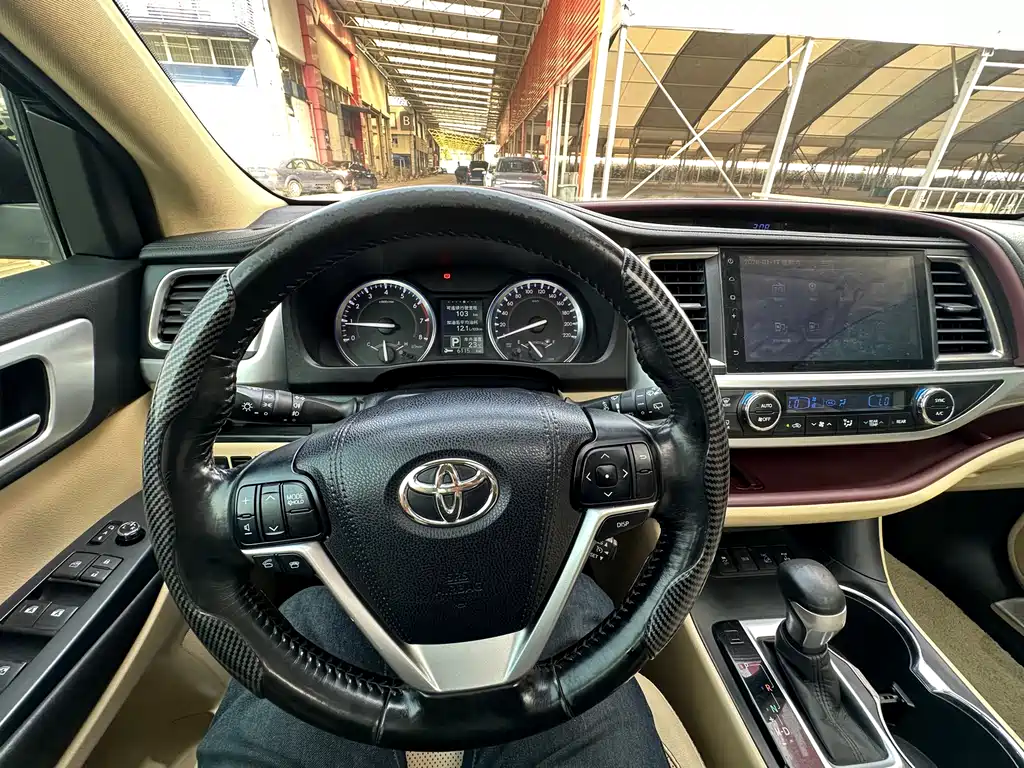 Toyota Highlander 2016 — фото 16