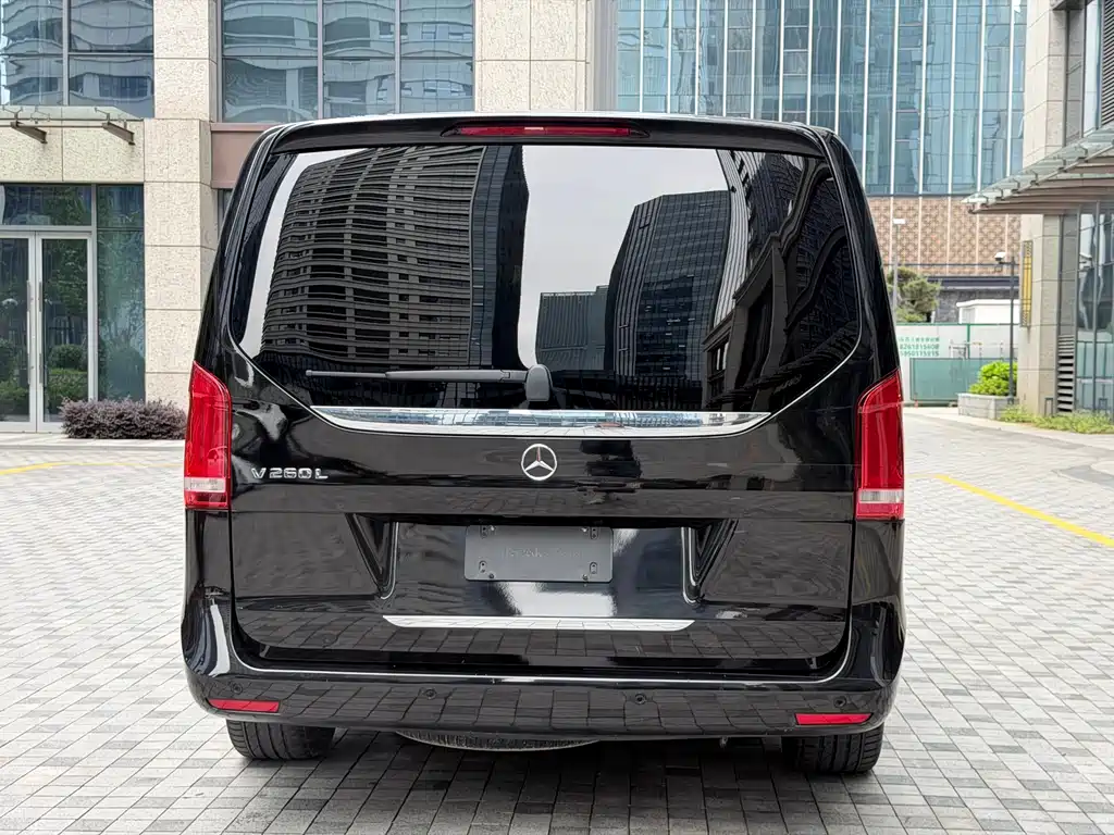 Mercedes-Benz V-Class 2020 — фото 4