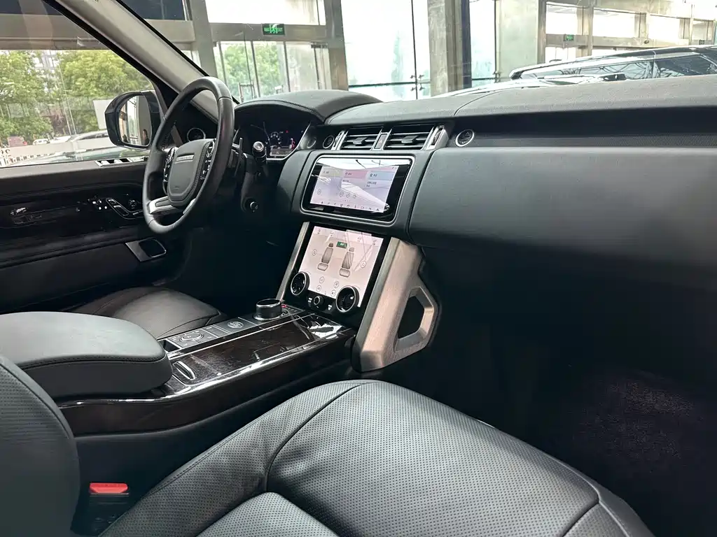 Land Rover Range Rover 2020 — фото 18